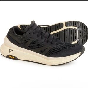 Brandblack Specter SC 2.0 /Black and Cream Men's Running Shoes 10Us